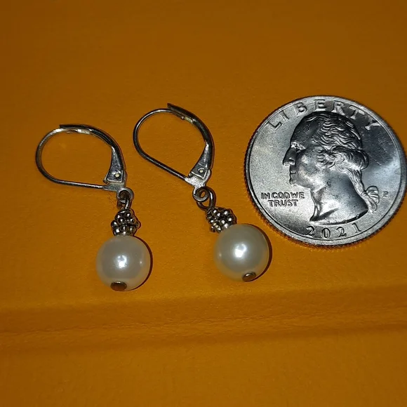 3 Pairs of Earring Silver Color and Faux Pearls They are Awesome Together - Picture 3 of 5